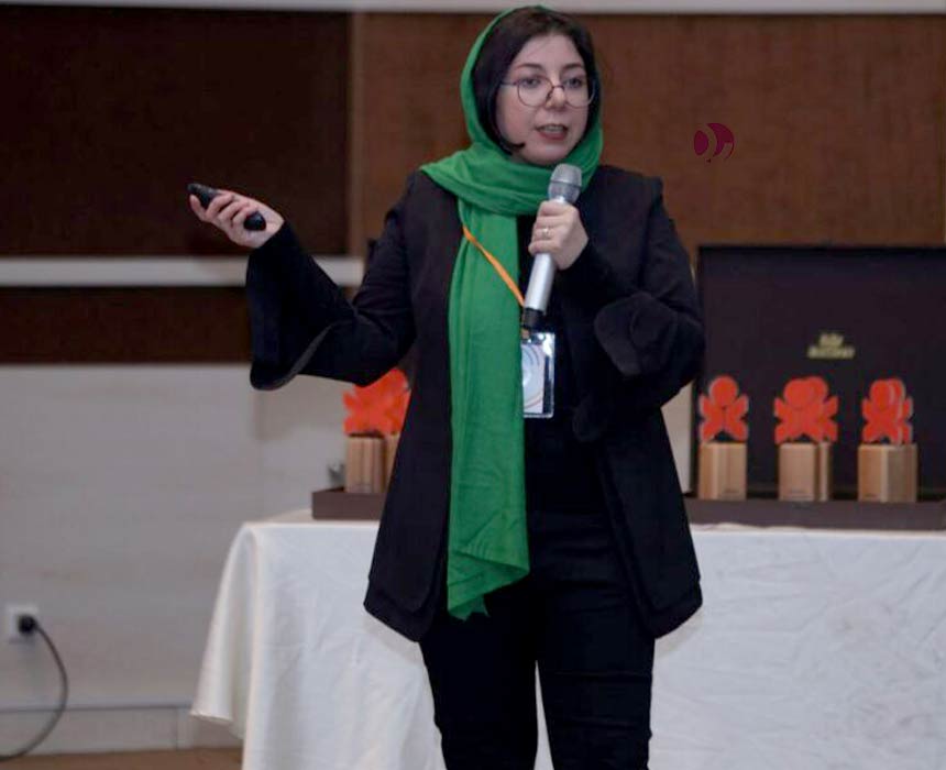 عاطفه محمدی در UX شیراز و بررسی تاثیر فونت‌ها در محصولات دیجیتال